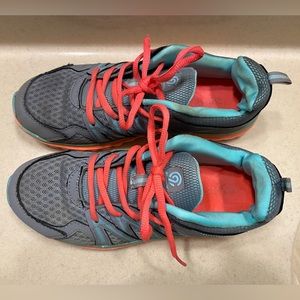 C9 by Champion Big Girl’s Sneakers Size 6 Coral Gray Blue